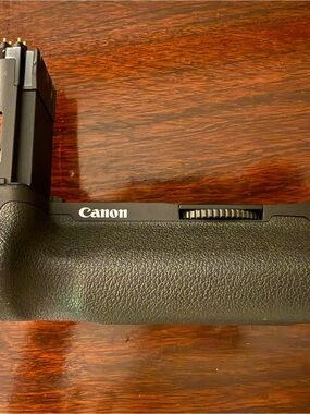 Canon 5D Battery Grip